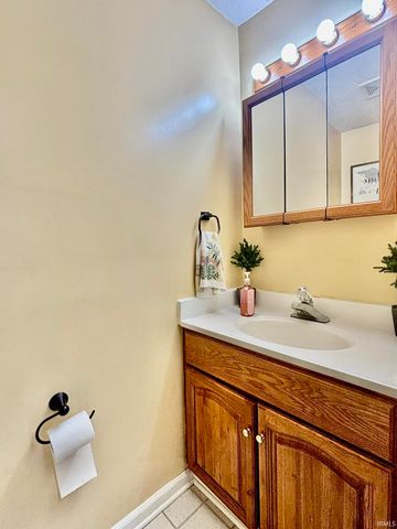 210 E Shackley Street, Geneva, IN 46740