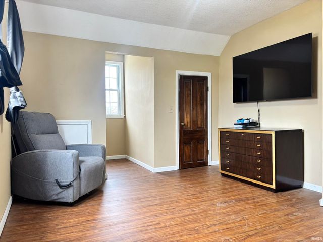 210 E Shackley Street, Geneva, IN 46740