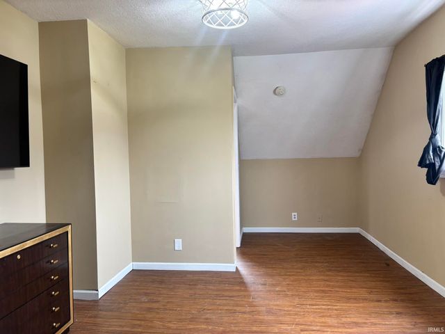 210 E Shackley Street, Geneva, IN 46740