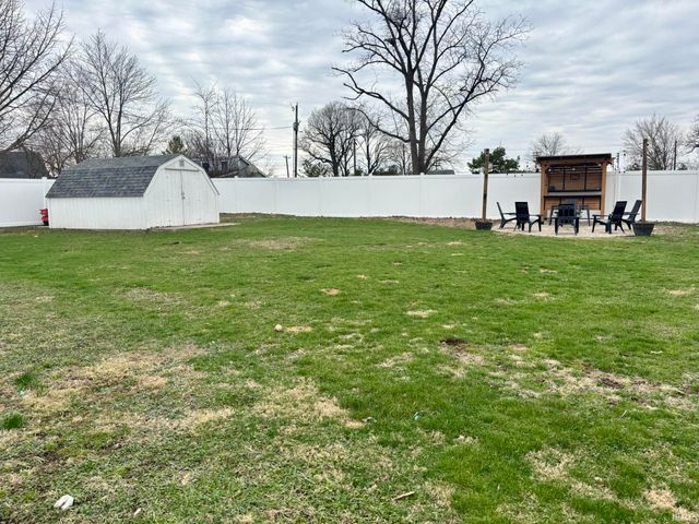 210 E Shackley Street, Geneva, IN 46740