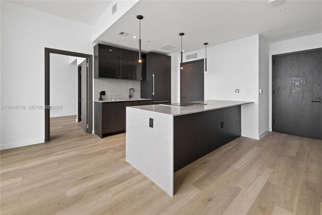 20 NE 11th 4701, Miami, FL 33132