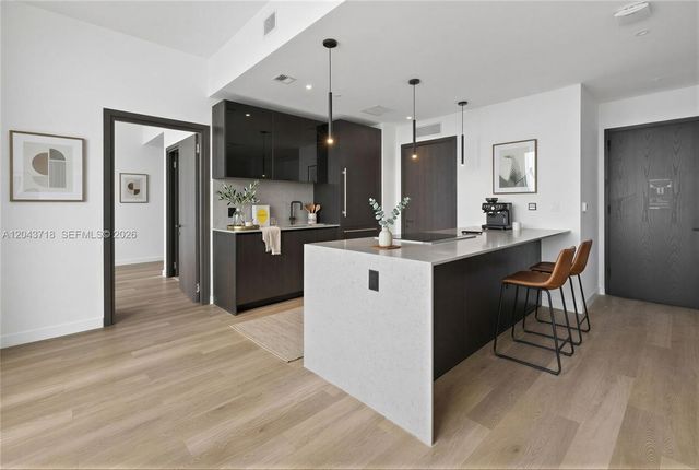 20 NE 11th 4701, Miami, FL 33132