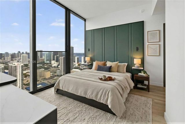 20 NE 11th 4701, Miami, FL 33132