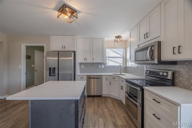 1061 Dardenne Woods Drive, Dardenne Prairie, MO 63368