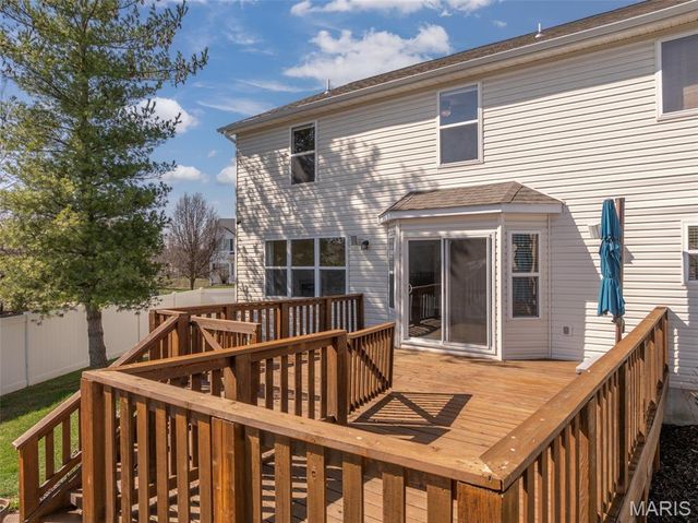 1061 Dardenne Woods Drive, Dardenne Prairie, MO 63368