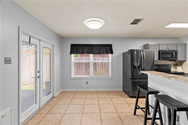 7913 Wolf Dr, Corpus Christi, TX 78414