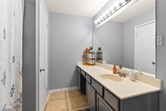 7913 Wolf Dr, Corpus Christi, TX 78414