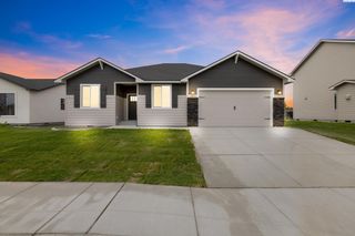 7217 W 35th, Kennewick, WA 99338