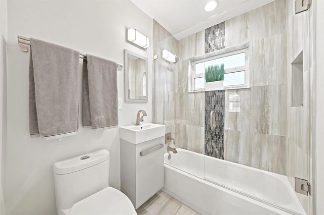 3140 NE 12th Avenue, Pompano Beach, FL 33064
