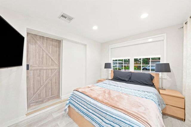 3140 NE 12th Avenue, Pompano Beach, FL 33064
