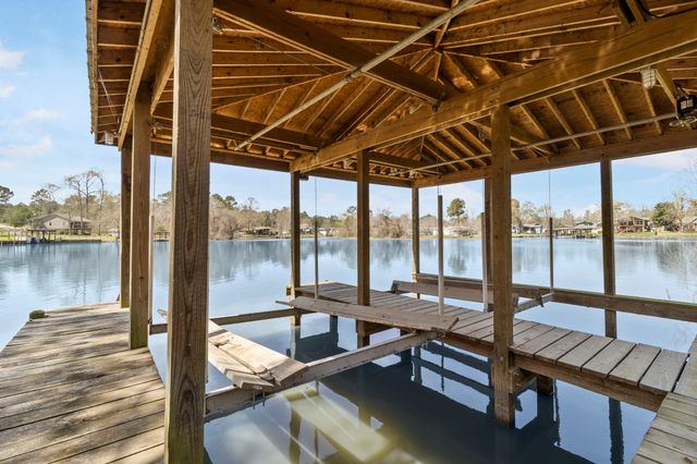 1281 Creeklake Drive, Onalaska, TX 77360