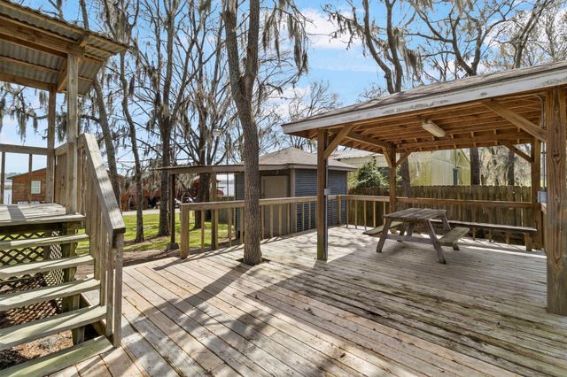 1281 Creeklake Drive, Onalaska, TX 77360