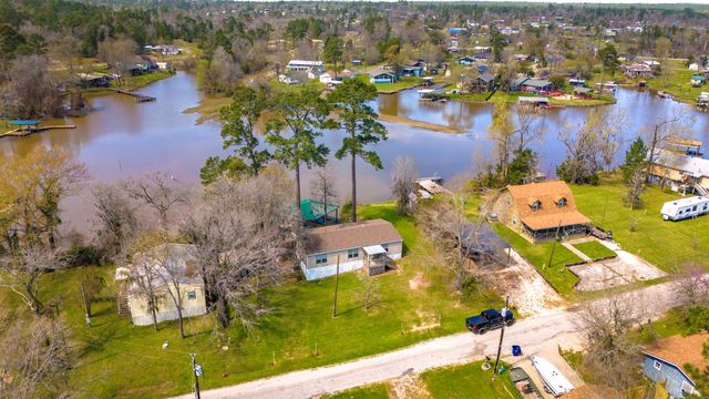 1281 Creeklake Drive, Onalaska, TX 77360