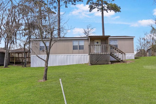 1281 Creeklake Drive, Onalaska, TX 77360