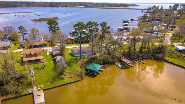 1281 Creeklake Drive, Onalaska, TX 77360