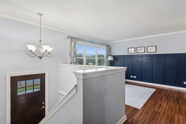 3008 Scenicwood Lane, Woodridge, IL 60517