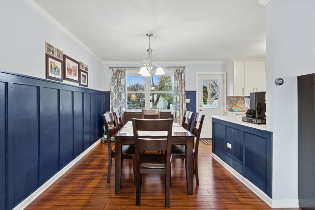 3008 Scenicwood Lane, Woodridge, IL 60517