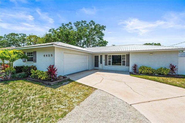 4425 PARNELL DRIVE, Sarasota, FL 34232