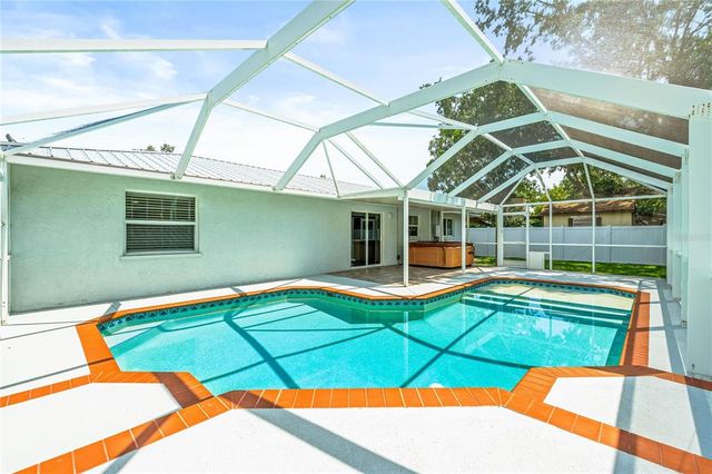 4425 PARNELL DRIVE, Sarasota, FL 34232