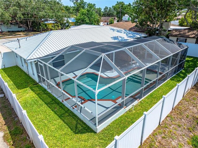 4425 PARNELL DRIVE, Sarasota, FL 34232