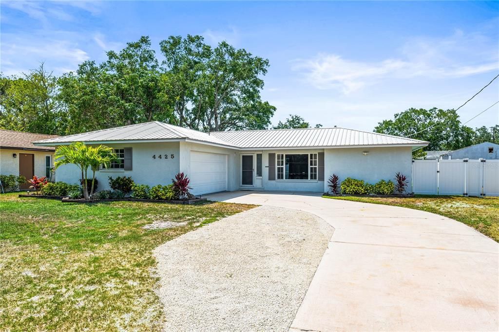 4425 PARNELL DRIVE, Sarasota, FL 34232