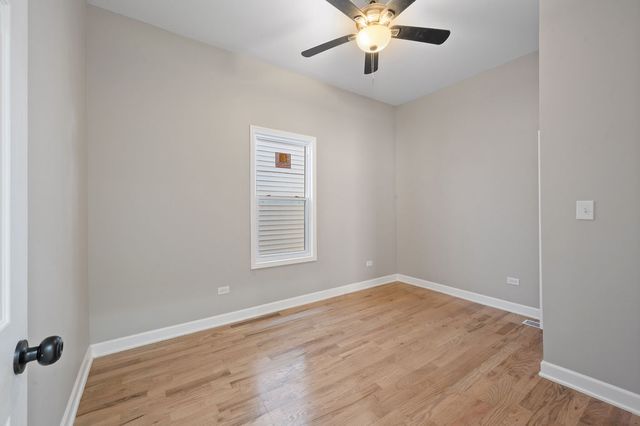 8613 S Colfax Avenue, Chicago, IL 60617