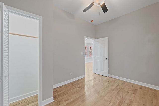 8613 S Colfax Avenue, Chicago, IL 60617
