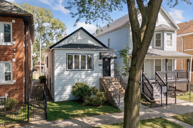 8613 S Colfax Avenue, Chicago, IL 60617