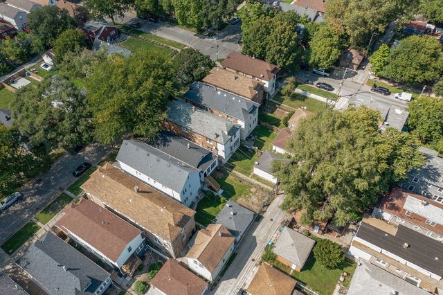 8613 S Colfax Avenue, Chicago, IL 60617