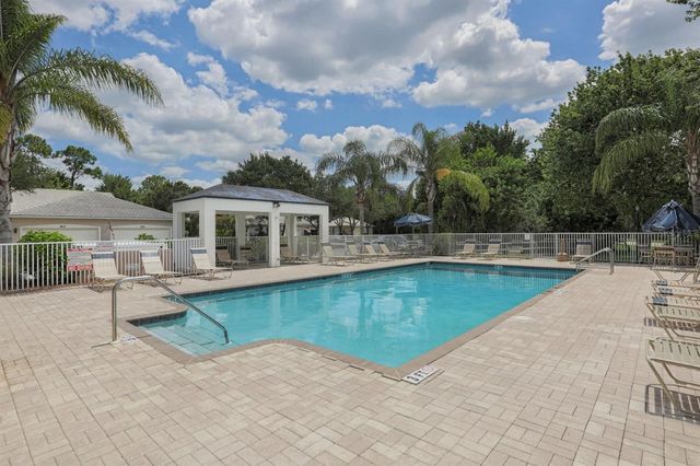 812 MONTROSE DRIVE 20, Venice, FL 34293