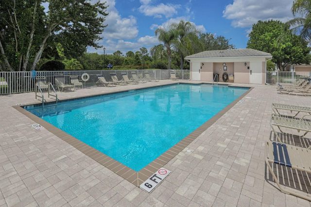 812 MONTROSE DRIVE 20, Venice, FL 34293