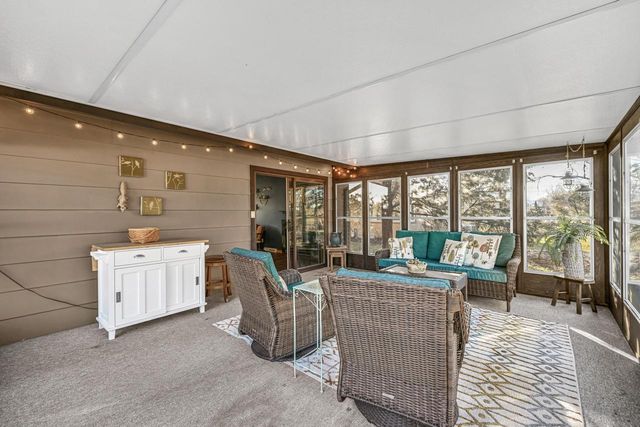 13500 W Old Oak LANE, New Berlin, WI 53151