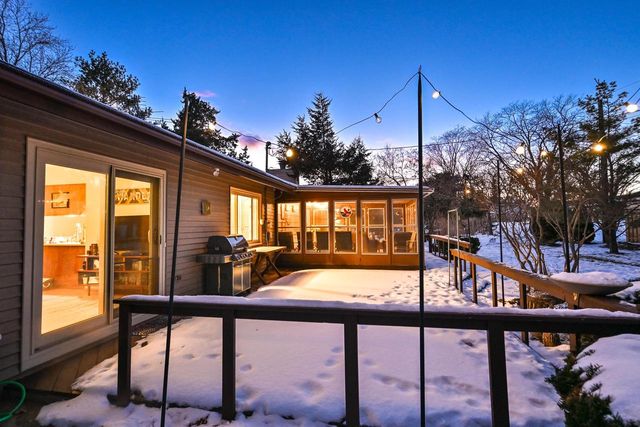 13500 W Old Oak LANE, New Berlin, WI 53151