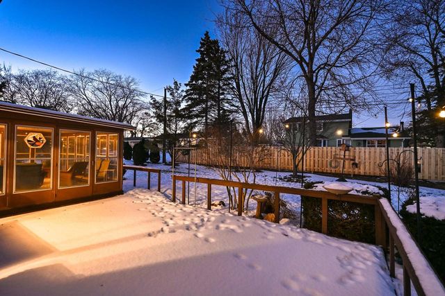 13500 W Old Oak LANE, New Berlin, WI 53151