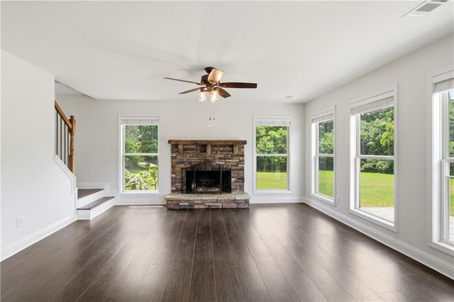 454 Woodbriar Drive, Jefferson, GA 30549