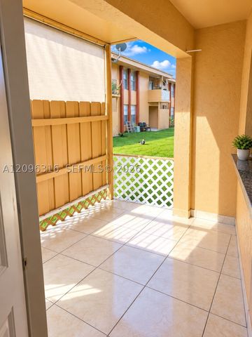 6850 W 14th Ct B15, Hialeah, FL 33014