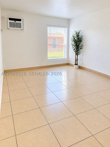 6850 W 14th Ct B15, Hialeah, FL 33014