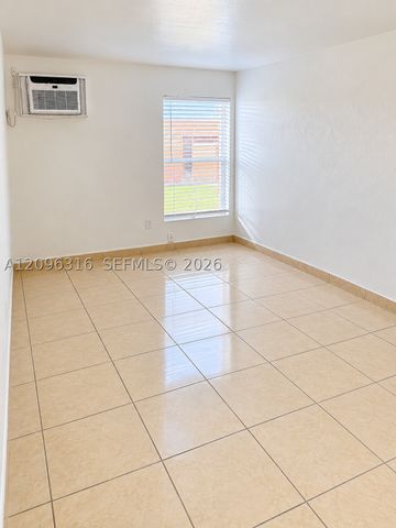 6850 W 14th Ct B15, Hialeah, FL 33014