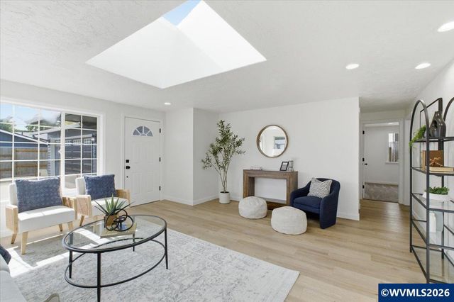 5341 Fox Ct S, Salem, OR 97306