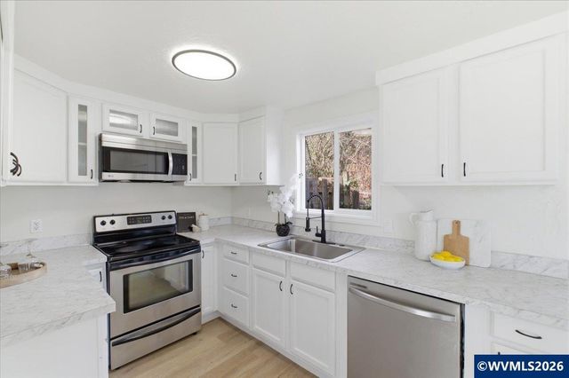 5341 Fox Ct S, Salem, OR 97306