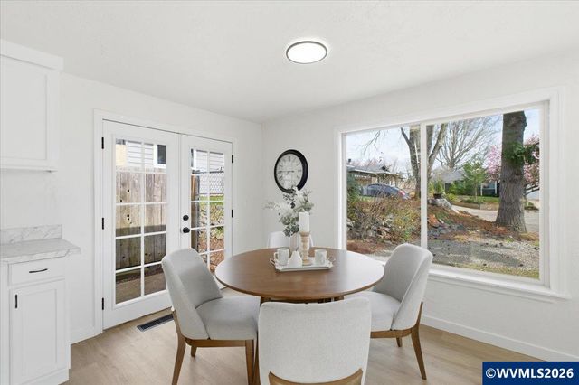 5341 Fox Ct S, Salem, OR 97306