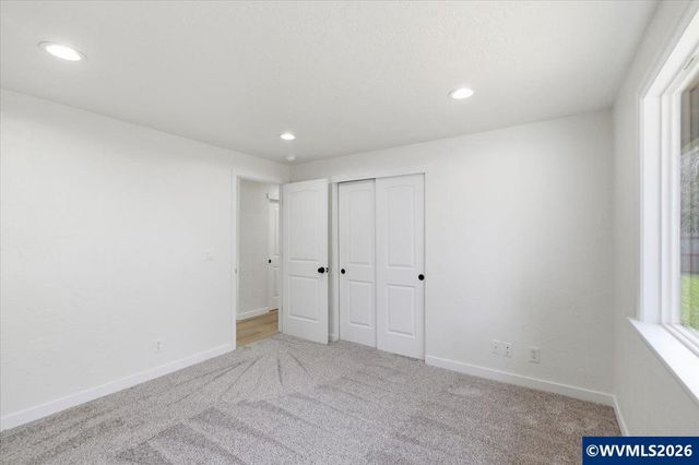 5341 Fox Ct S, Salem, OR 97306