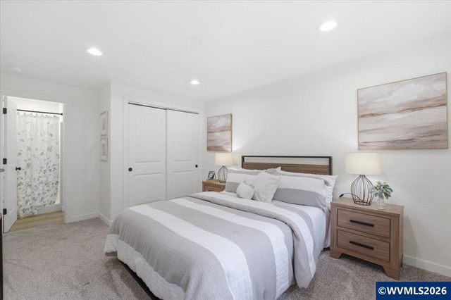 5341 Fox Ct S, Salem, OR 97306