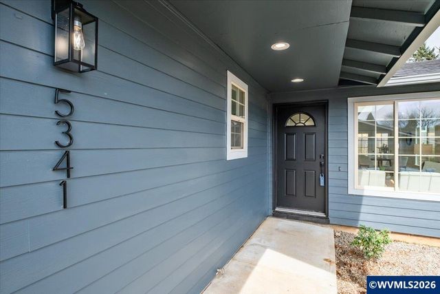 5341 Fox Ct S, Salem, OR 97306