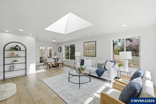 5341 Fox Ct S, Salem, OR 97306