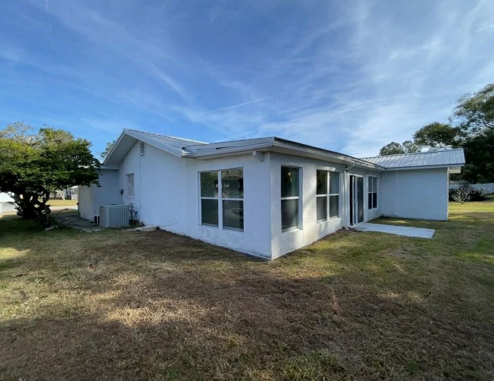 Image 39 of property listing at 26 FARMBROOK LANE, Palm Coast, FL 32137