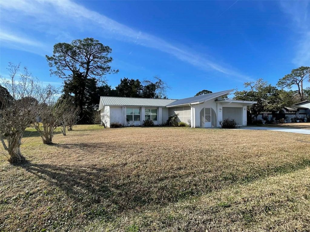 Image 5 of property listing at 26 FARMBROOK LANE, Palm Coast, FL 32137