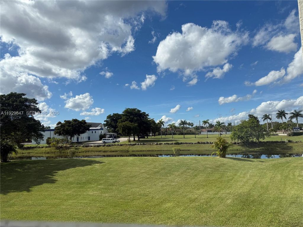 6890 Royal Palm Blvd 208H, Margate, FL 33063