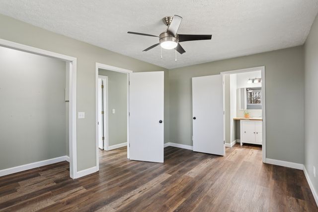 4207 Moss Hill Dr, Nunnelly, TN 37137