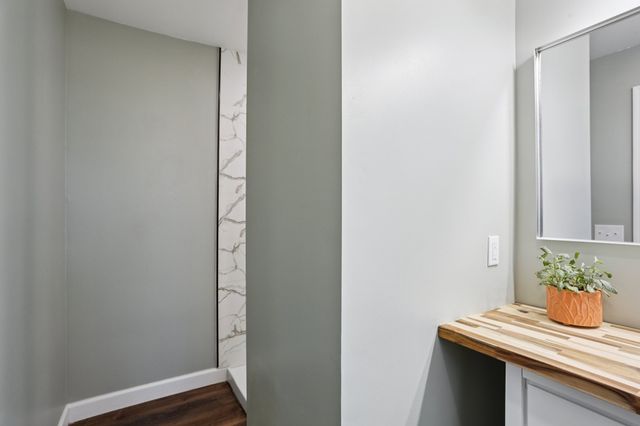 4207 Moss Hill Dr, Nunnelly, TN 37137